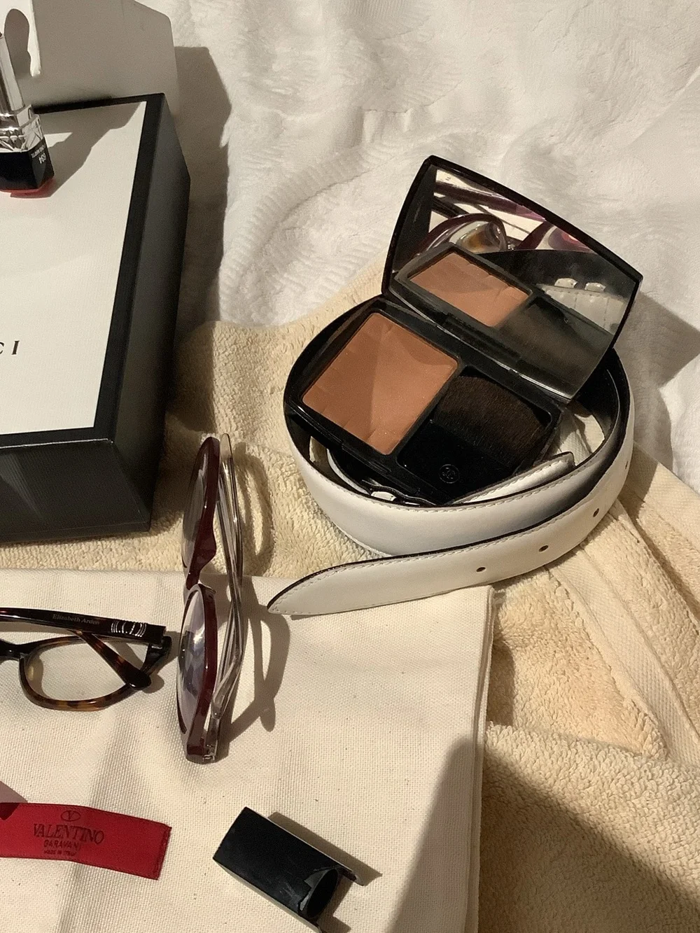 CHANEL Black Compact with Red Lipstick and White Gift Box